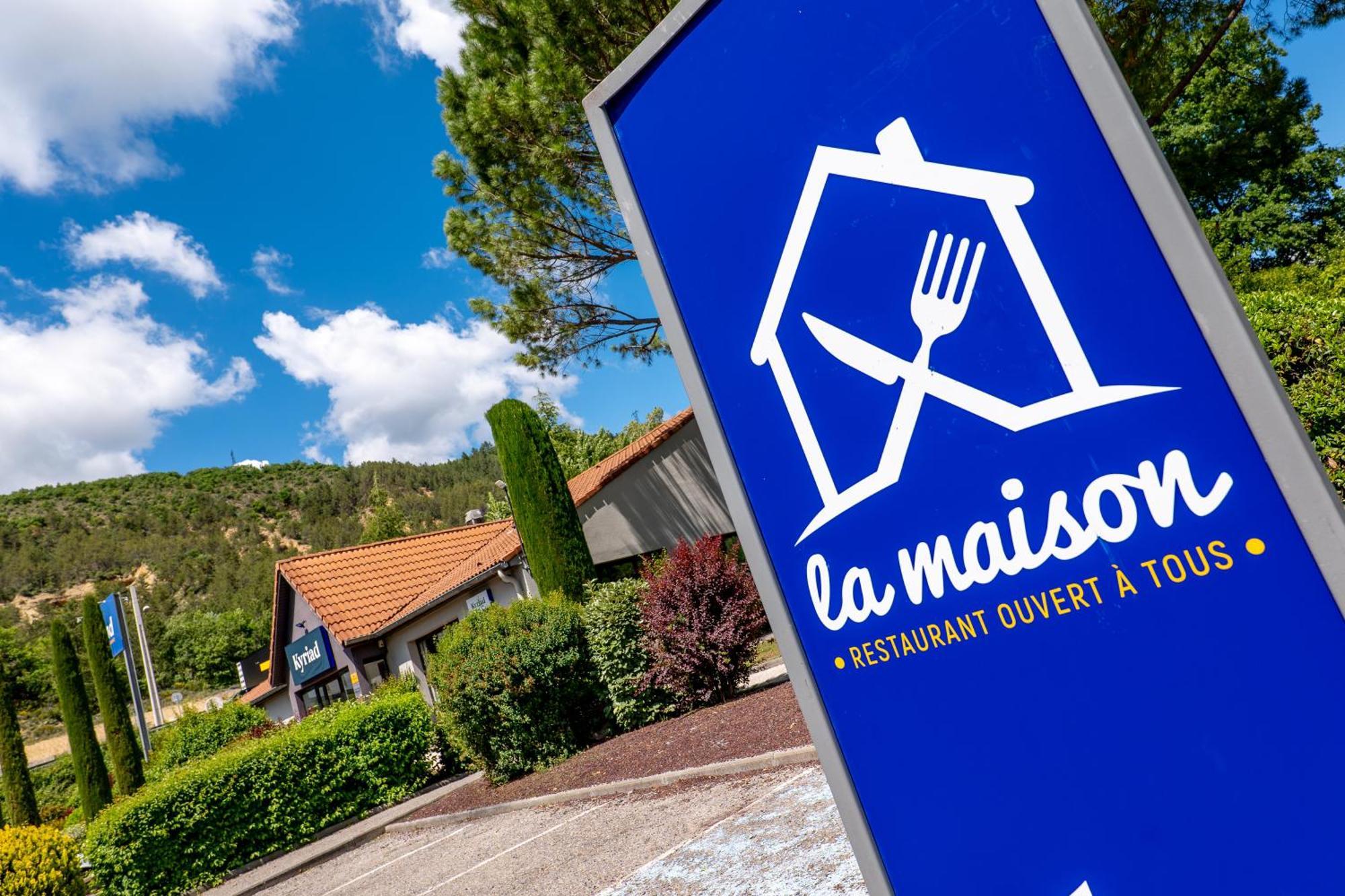 โรงแรมกีริอาด ดิญ เล แบ็ง Digne-les-Bains ภายนอก รูปภาพ
